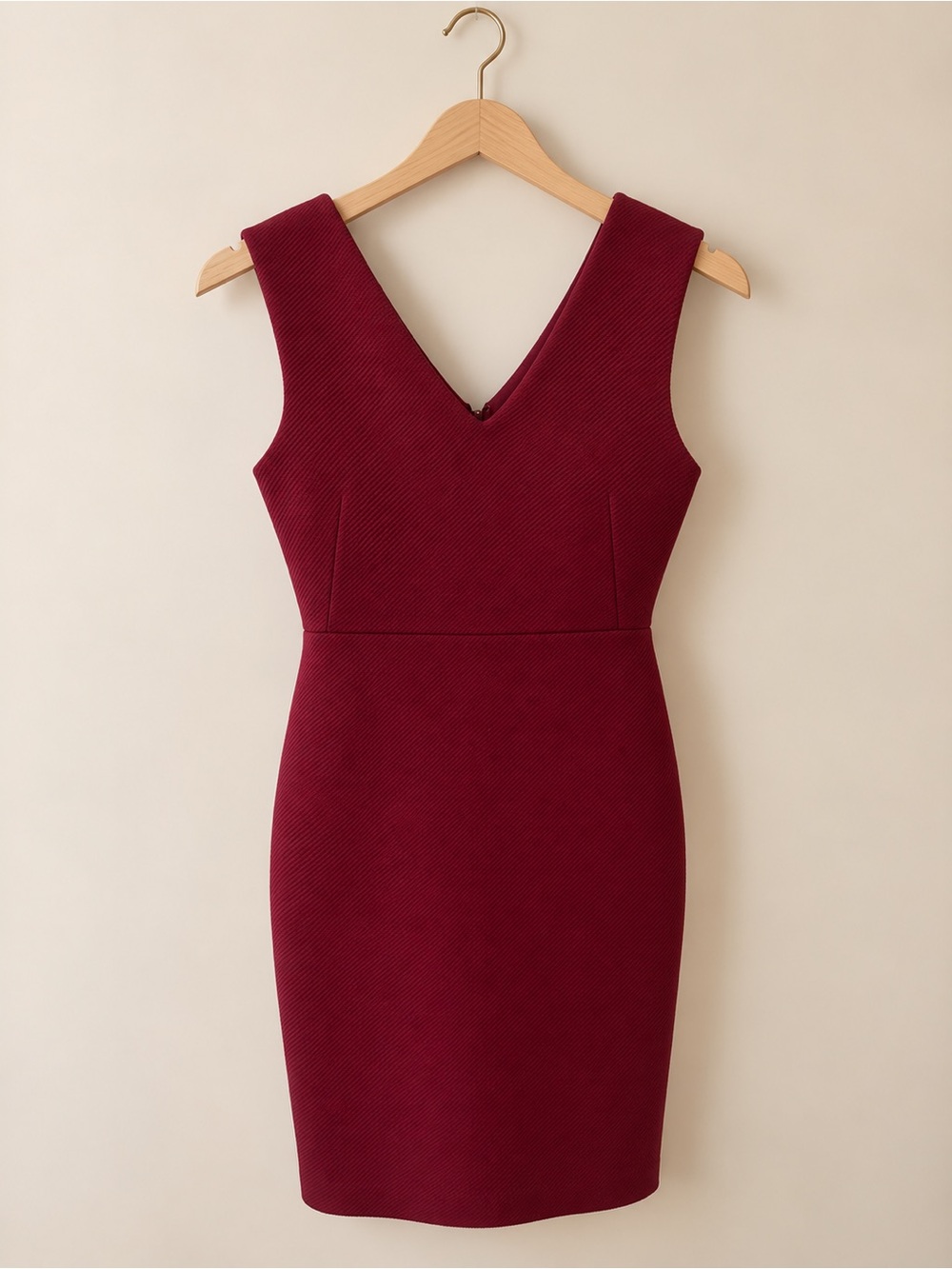 Ya Los Angeles Burgundy Textured v-neck Dress size small